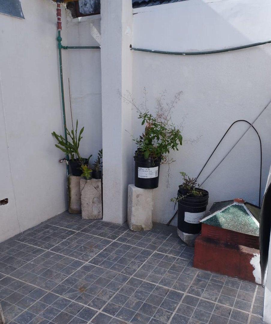 Foto de VENTA PH 2 AMB PB PATIO Y MONOAMBIENTE RAMOS MEJIA, imagen 3