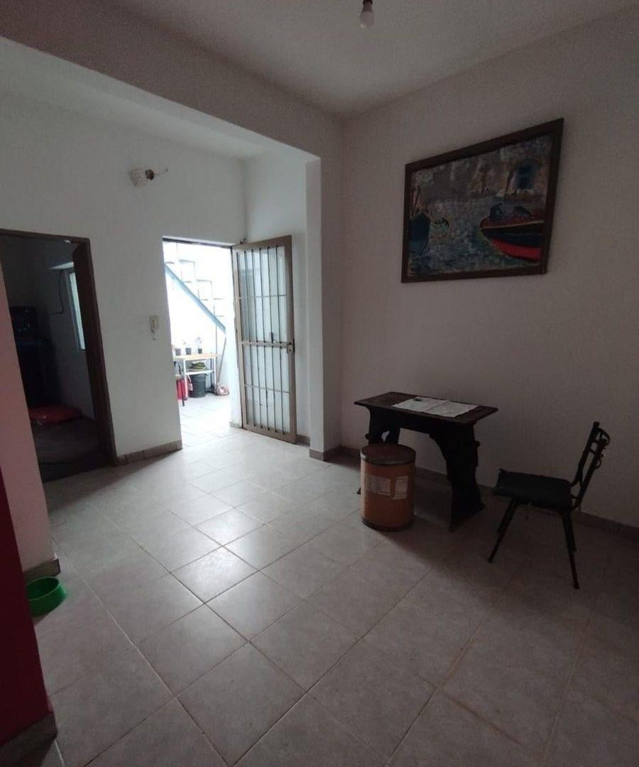 Foto de VENTA PH 2 AMB PB PATIO Y MONOAMBIENTE RAMOS MEJIA, imagen 1