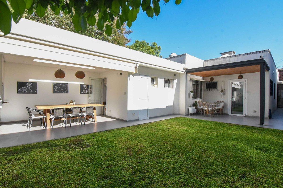 Foto de VENTA CASA C/JARDIN Y COCH MODERNA, imagen 1