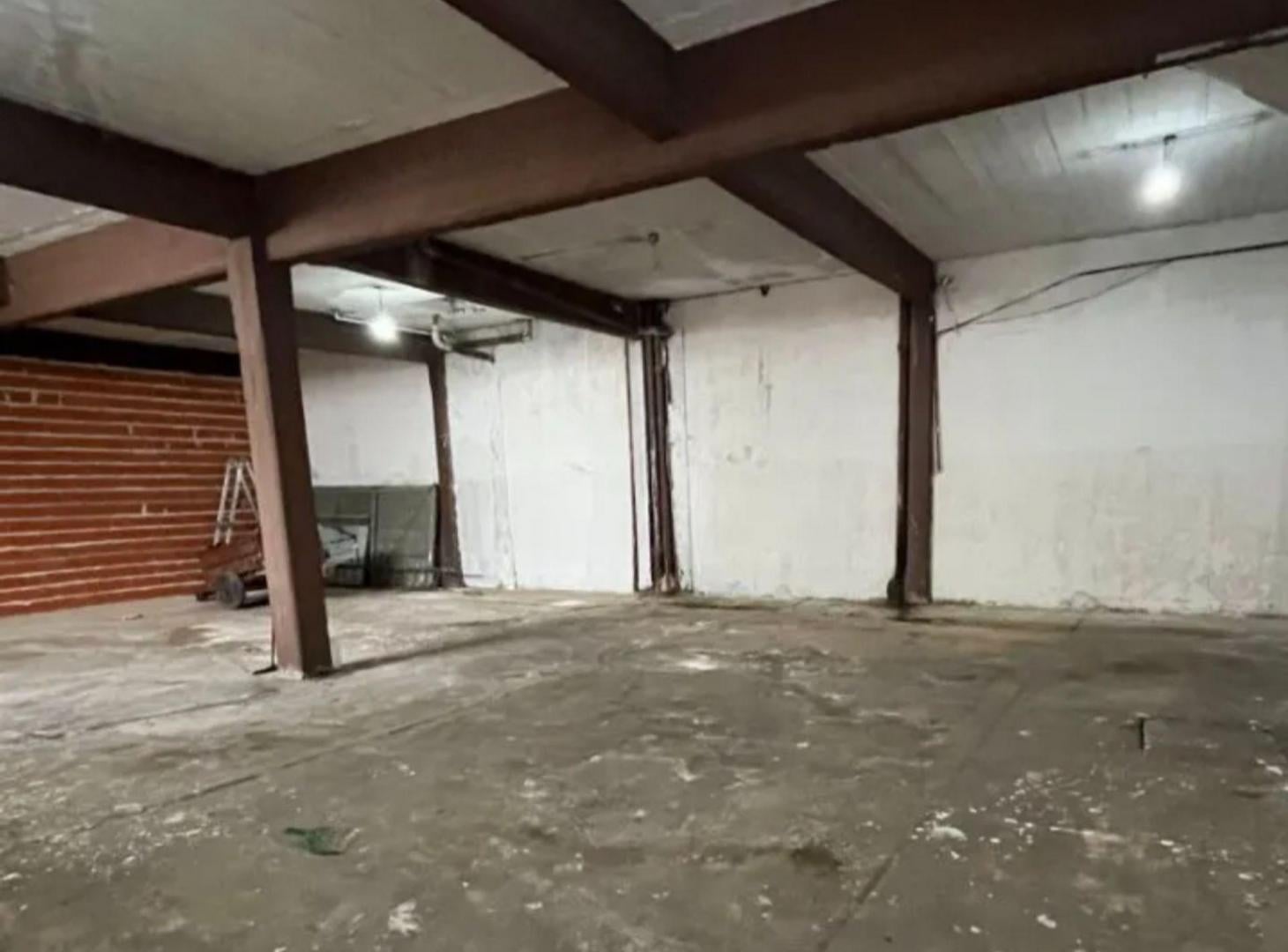 Foto de Venta Galpón + Vivienda Villa Dominico c/Terraza, imagen 2