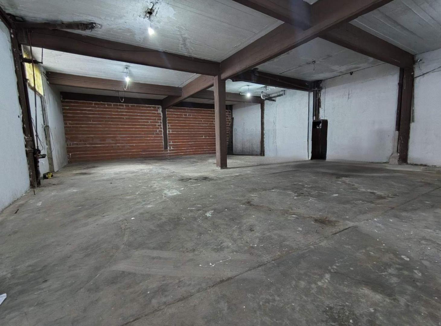 Foto de Venta Galpón + Vivienda Villa Dominico c/Terraza, imagen 3
