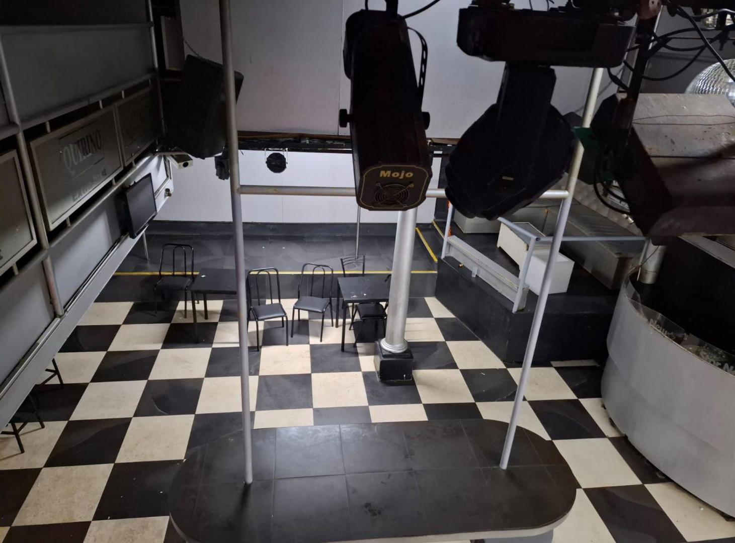 Foto de LOCAL Y DEPOSITO VENTA VILLA MITRE TERRAZA PILETA, imagen 1