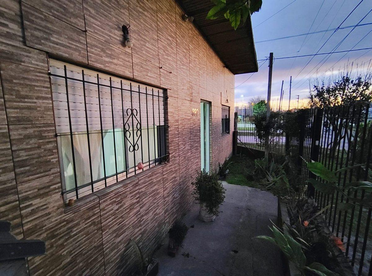 Foto de Venta Casa 4 Ambientes Ezeiza Patio/Parrilla, imagen 2