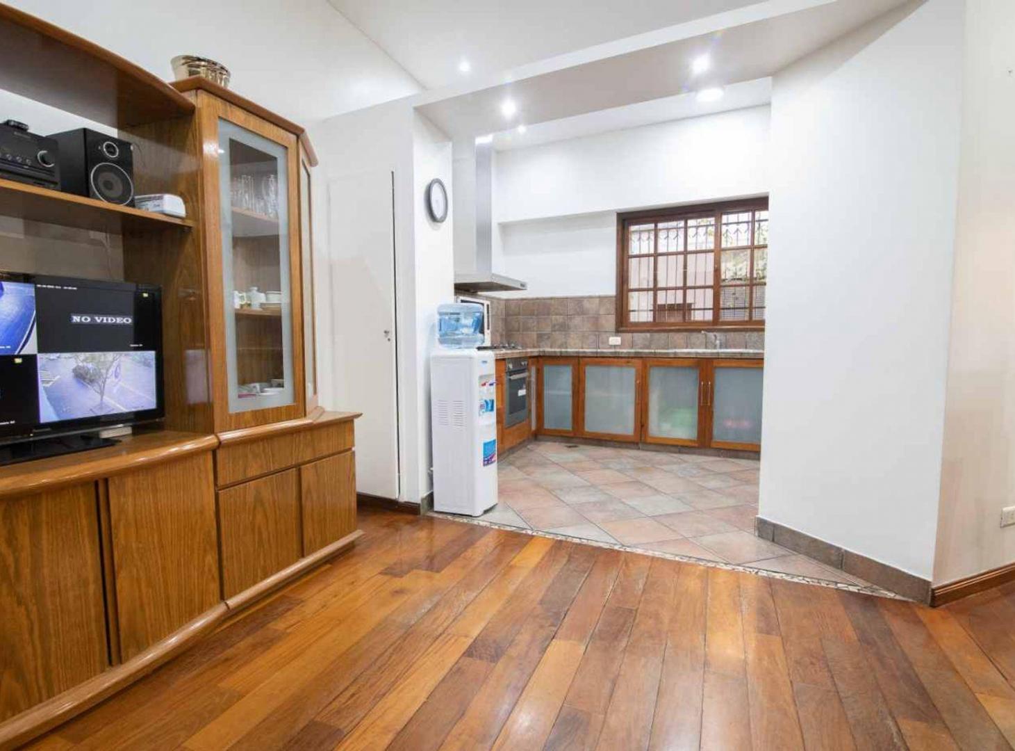 Foto de VENTA CASA 6 amb. LOPTE PROPIO cTERRAZA CABALLITO, imagen 2