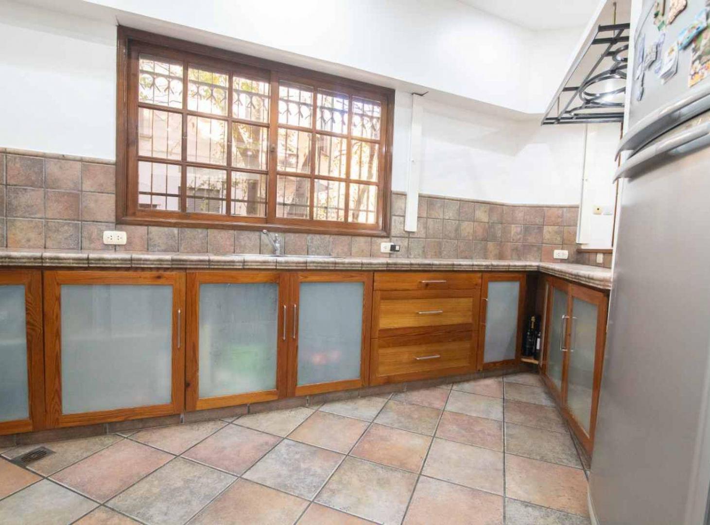 Foto de VENTA CASA 6 amb. LOPTE PROPIO cTERRAZA CABALLITO, imagen 4