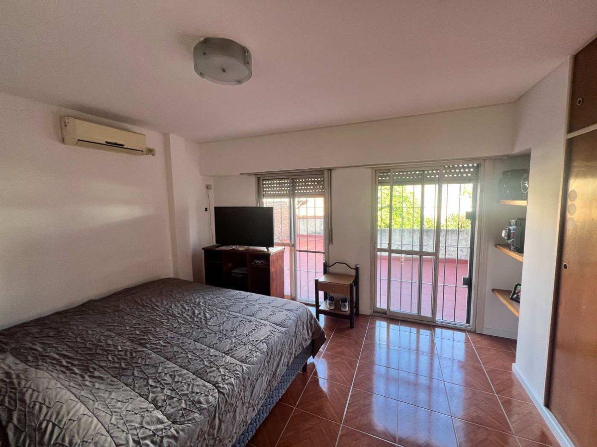 Foto de VENTA PH 4AMB V.LUZU S/EXP COCHERA.JARDIN.PLAYROOM, imagen 2