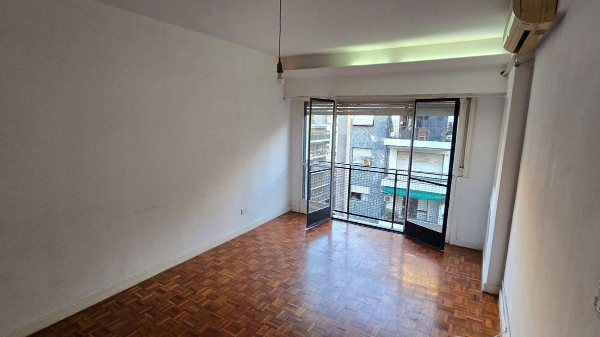 Foto de VENTA DEPARTAMENTO 3 AMB + DEPENDENCIA CABALLITO, imagen 4