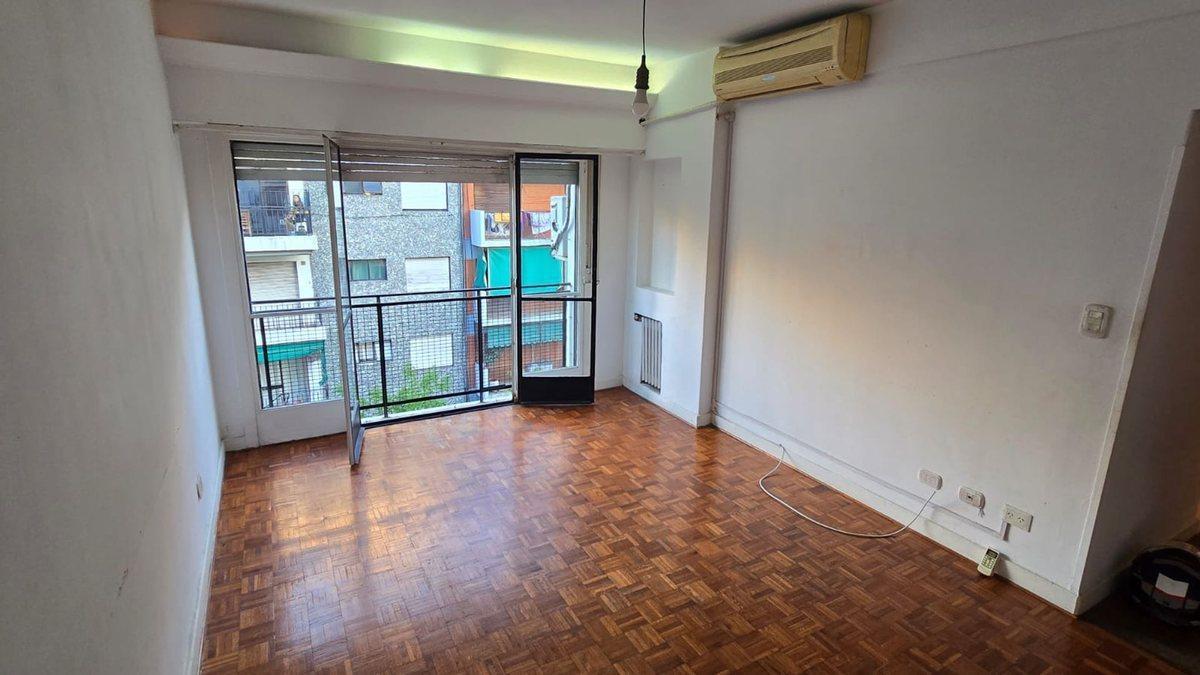 Foto de VENTA DEPARTAMENTO 3 AMB + DEPENDENCIA CABALLITO, imagen 1