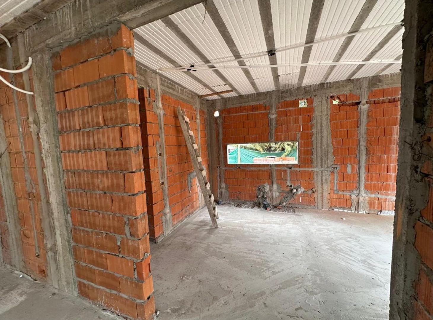 Foto de CASA EN VENTA 6 AMB EN 2 PLANTAS RASGOS MODERNOS, imagen 2