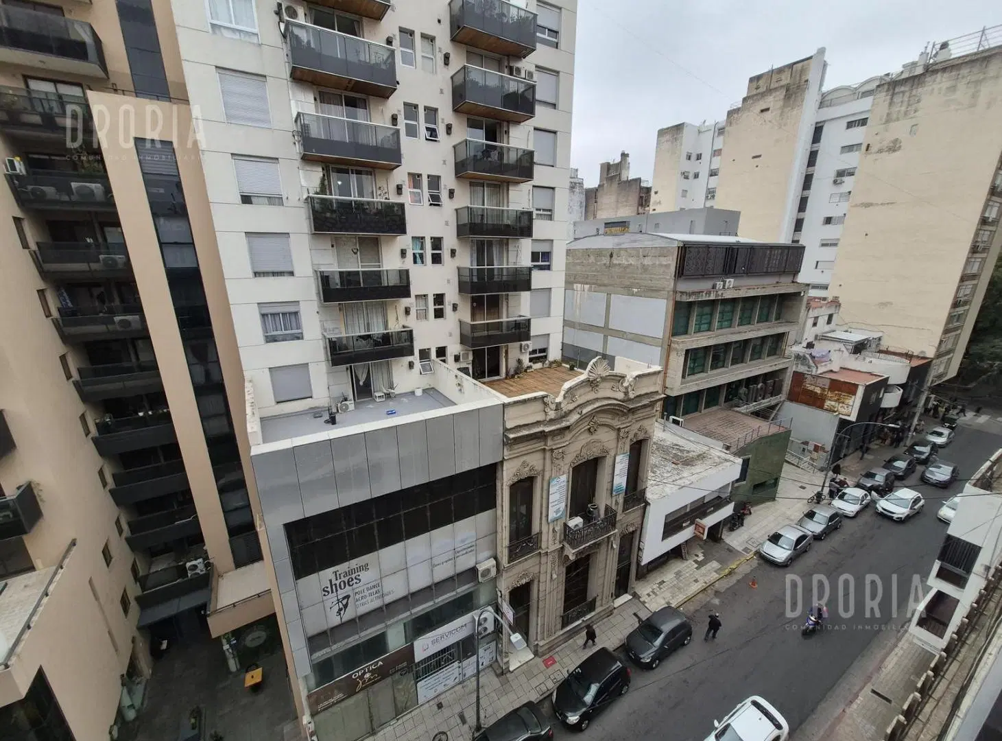 Departamento enorme a metros de cañada! 3 dorm, frente con gran balcon! impecable 4