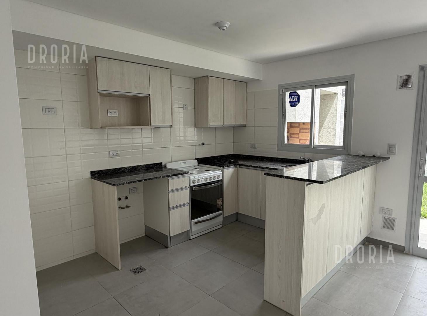 Casa en Prados de Manantiales M 37 L 9 B