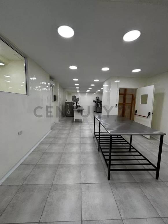 VENTA EDIFIICIO LABORATORIO