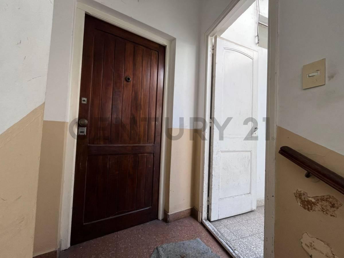 Venta PH 2 Amb Frente con Balcon y Patio en Parque Chas Sin Expensas Apto Credito 3