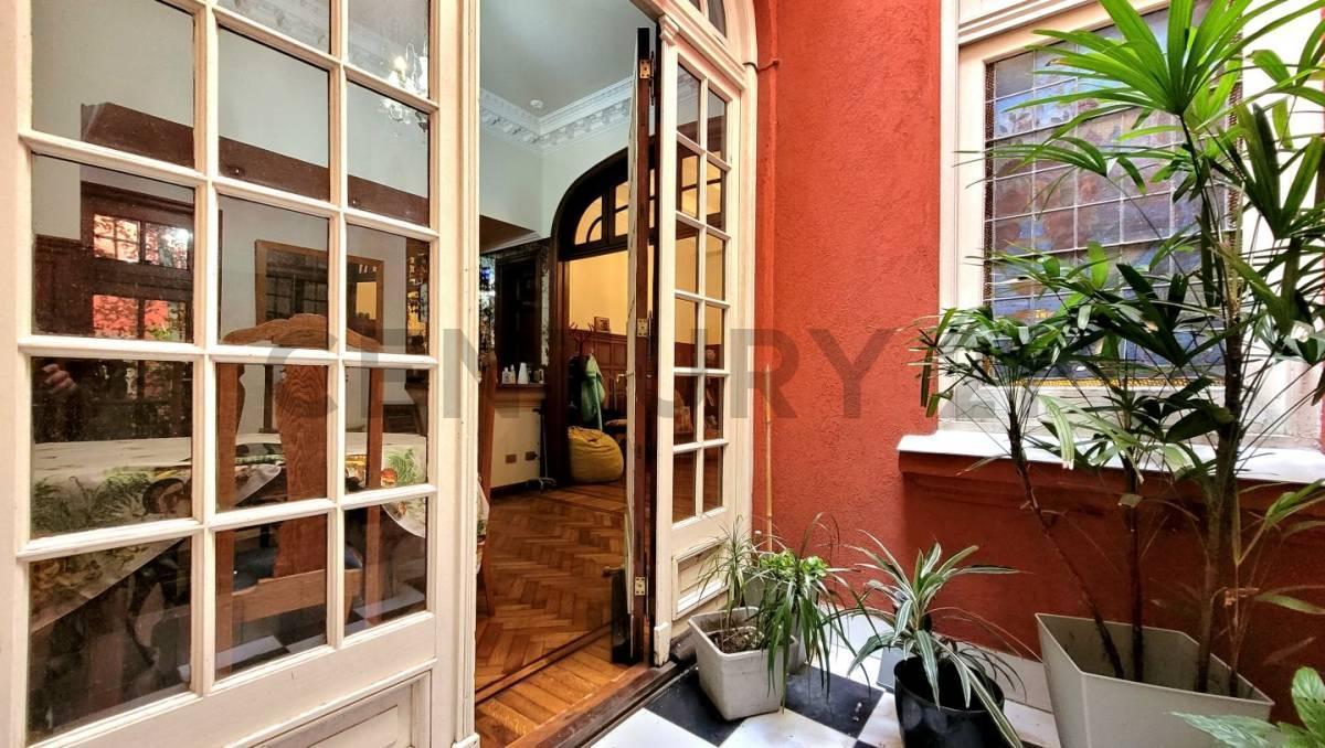 Casa en Venta en Flores con Patio 2