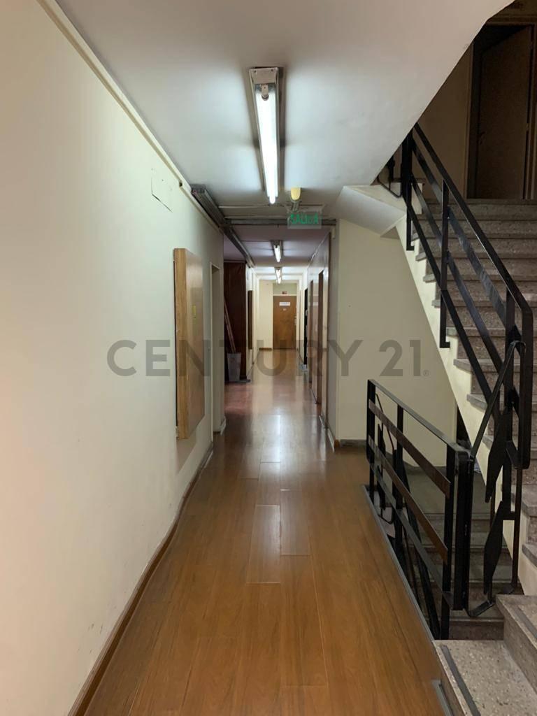 Foto de Oficina 22mts Corrientes y Maipú, Microcentro sin baño, imagen 2