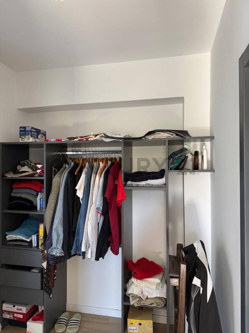 Venta Departamento 3 Ambientes C/balcón Al Frente en Parque Cha 3