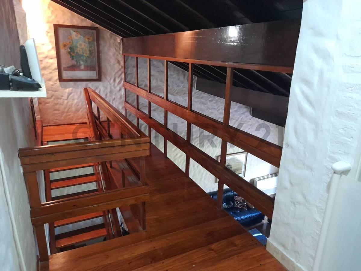 Casa en Venta Olivos - Roche - 6 Ambientes - Pileta - Parrilla - 2 Cocheras 1