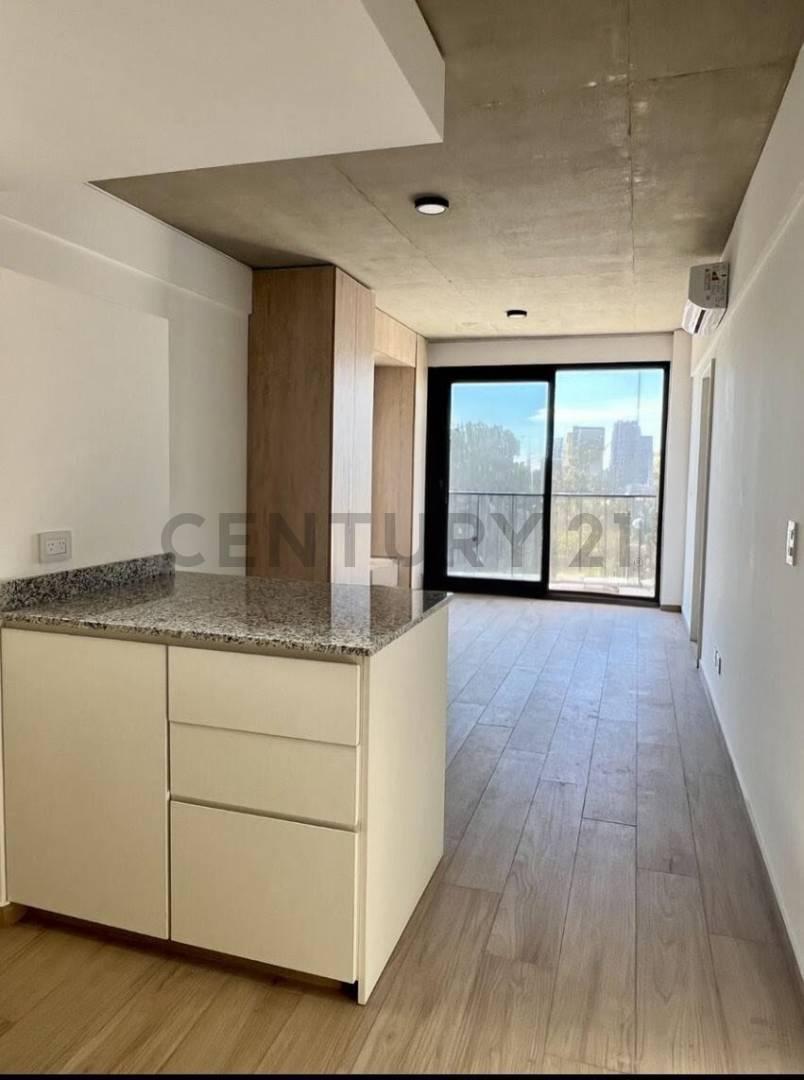 Venta Oportunidad en Belgrano: Monoambiente 8vo piso c/balcón