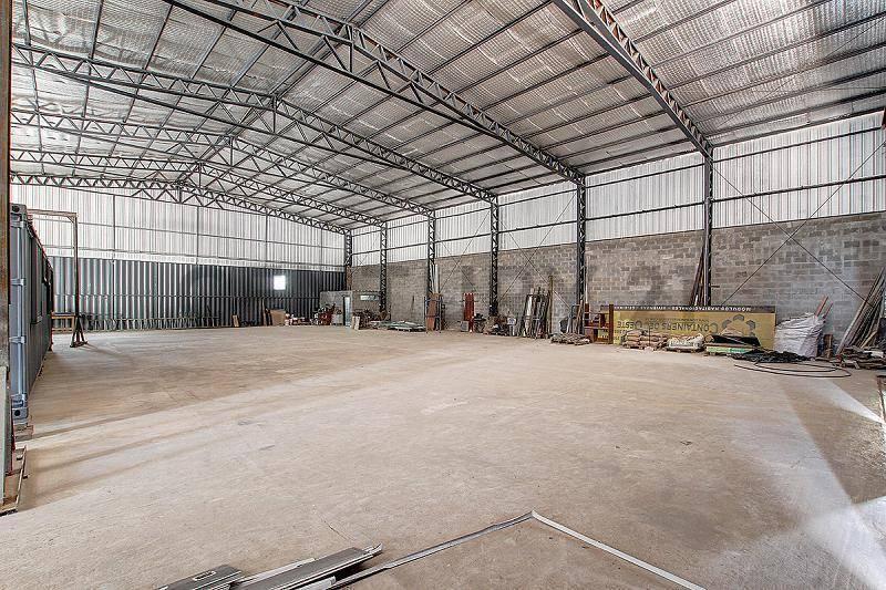 ALQUILER GALPON EN GENERAL RODRIGUEZ APTO INDUSTRIAL