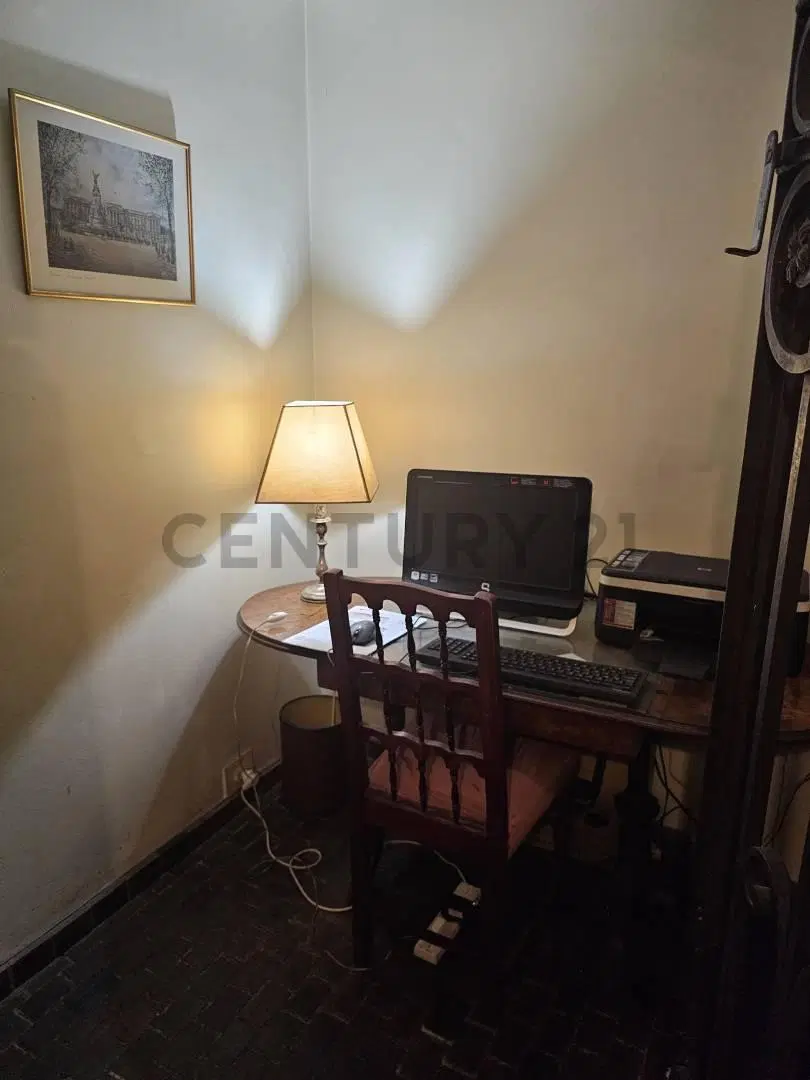 Venta Departamento de Categoría 4 Ambientes con Dependencia en Retiro | Amplia Planta 4