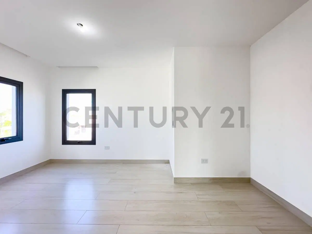 VENTA CASA 5 AMBIENTES EN BARRIO CERRADO SANTA INÉS CANNING CON DOS COCHERAS, JARDÍN, PILETA Y PARRI 8