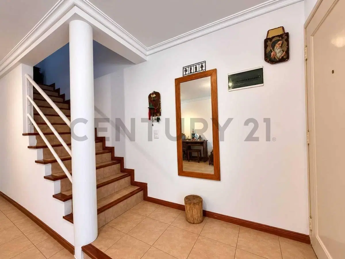 Venta Tríplex 4 Ambientes con Cochera Patio Parrilla Terraza en Carapachay 4