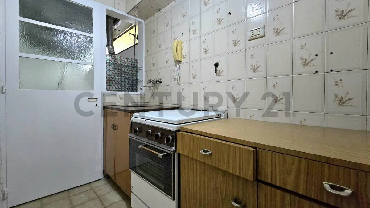Venta departamento tipo PH 3 ambientes con doble patio en villa pueyredon 2