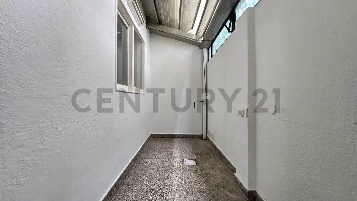 Venta departamento tipo PH 3 ambientes con doble patio en villa pueyredon 3