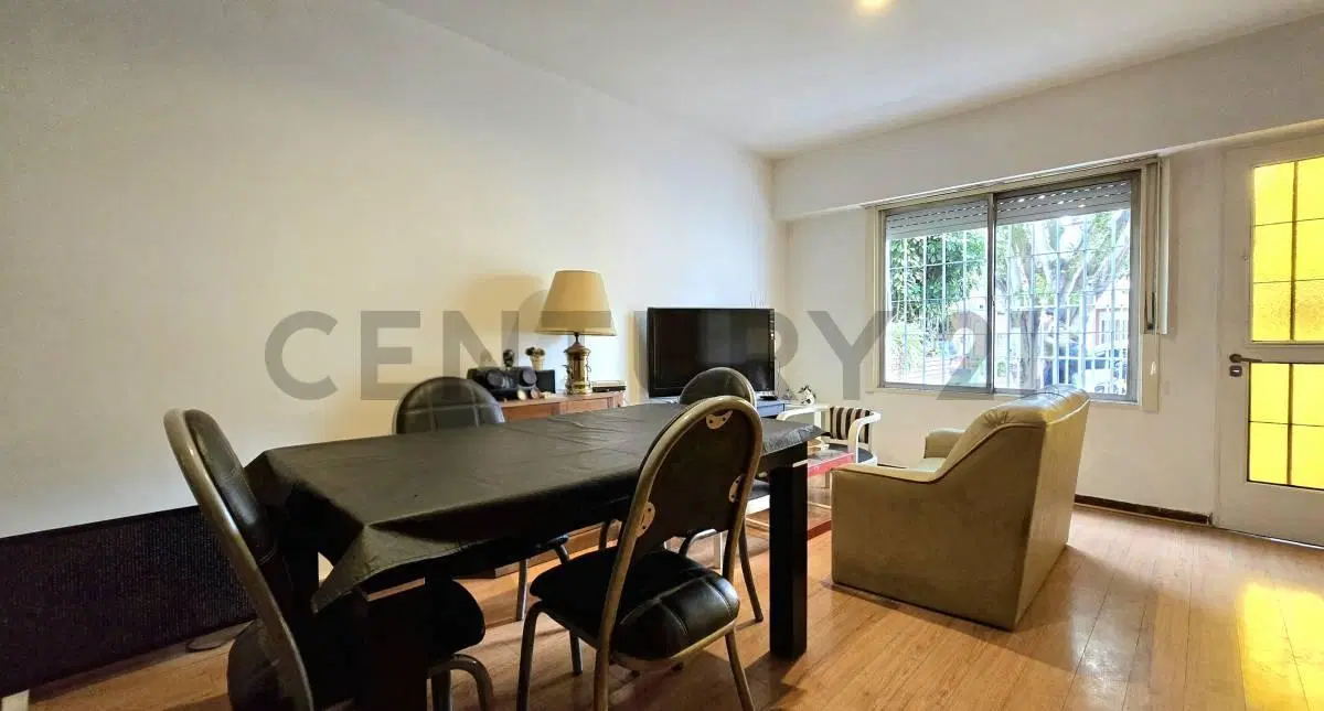 VENTA  CASA DUPLEX 4 AMB MONTE CASTRO 3