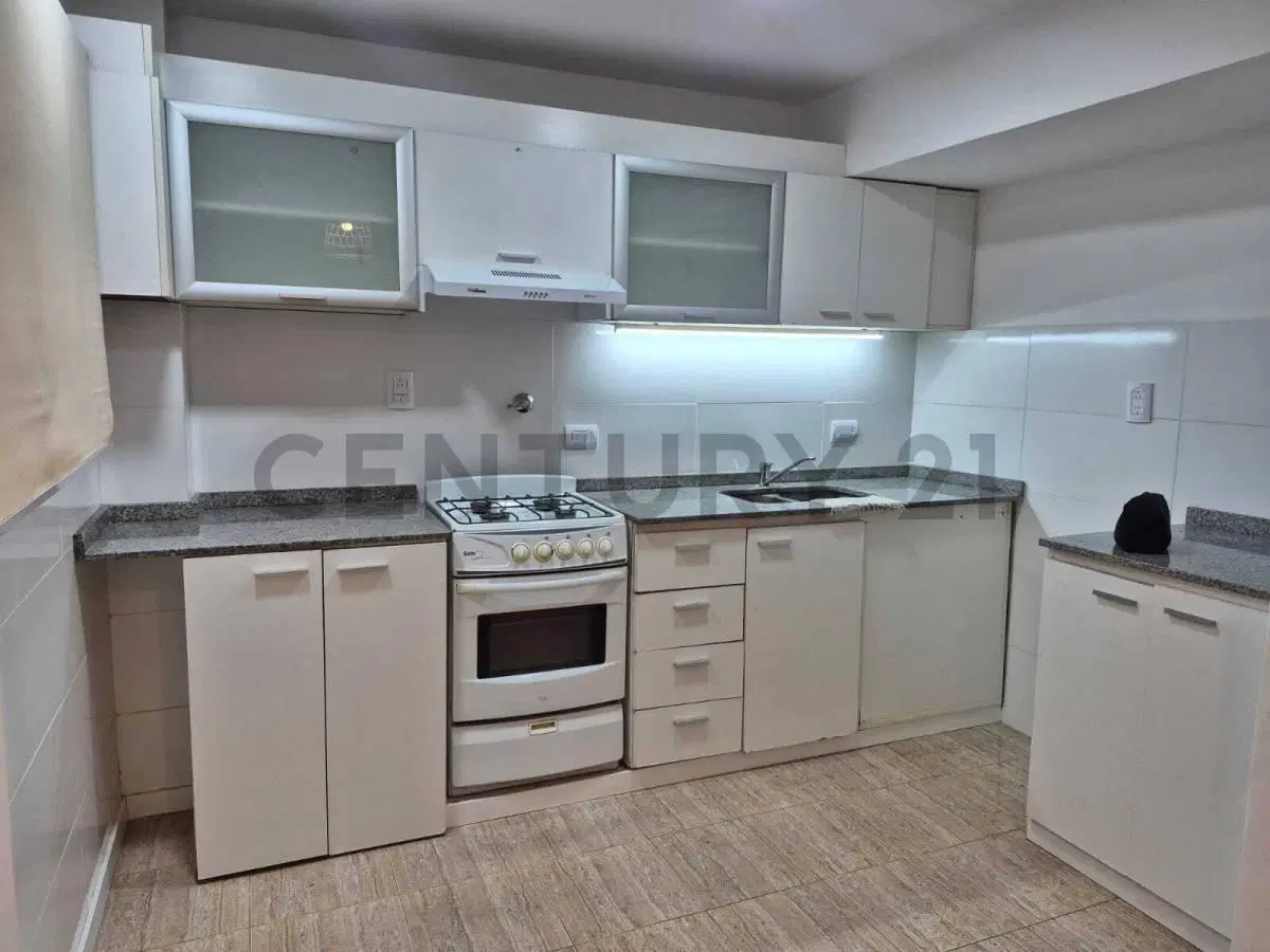 Alquiler en el corazon de San Martín Impecable 3 Ambientes Como nuevo 2