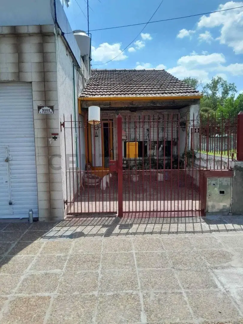 venta casa 2 ambientes y medio con 2 locales en El Talar 2