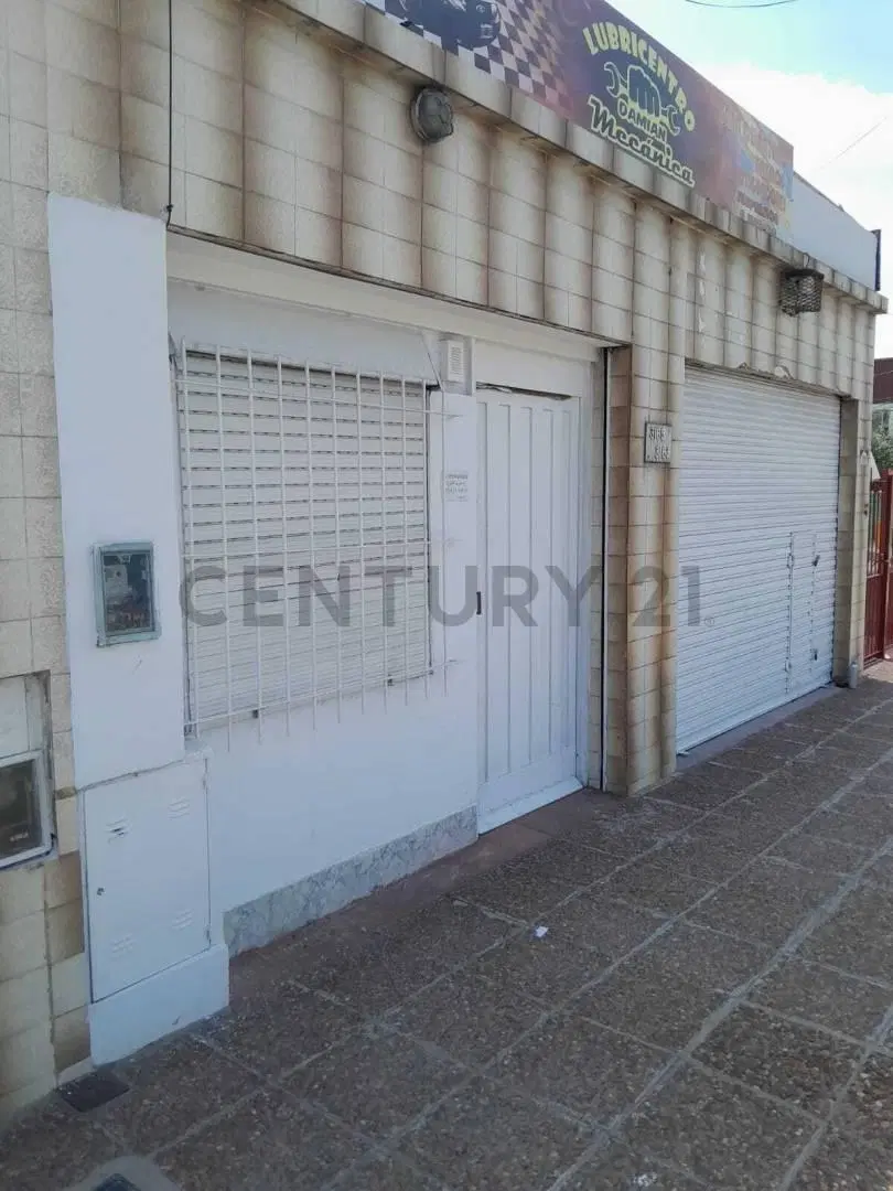 venta casa 2 ambientes y medio con 2 locales en El Talar 4