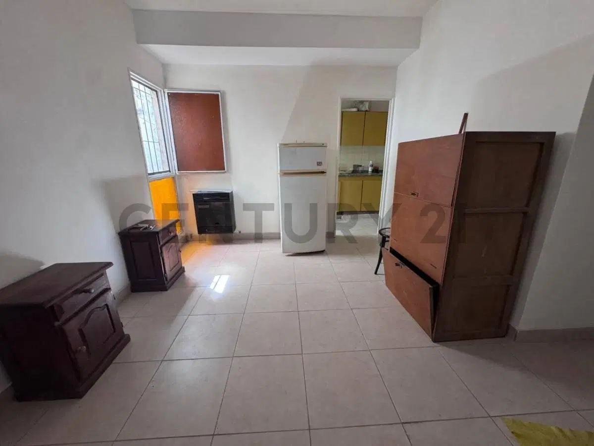 Alquiler departamento 2 ambientes c/ patio en Parque Avellaneda 4