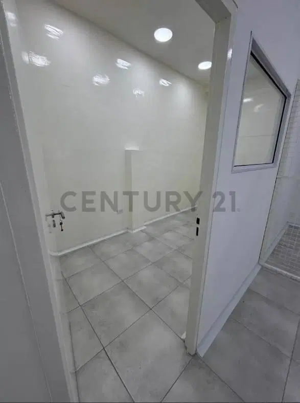 VENTA EDIFIICIO LABORATORIO EN CIUDADELA 2