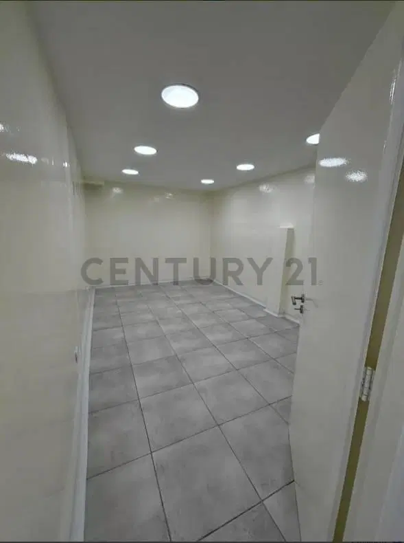 VENTA EDIFIICIO LABORATORIO EN CIUDADELA 5