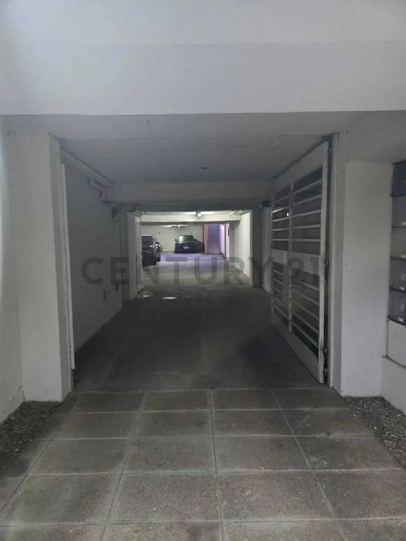 VENTA COCHERA CUBIERTA RAMPA FIJA VILLA URQUIZA 5