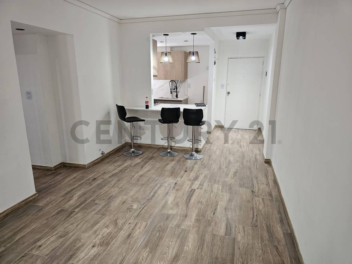 Foto de Alquiler Departamento 3 Amb en Palermo Hollywood – Luminoso, Balcón y, imagen 2