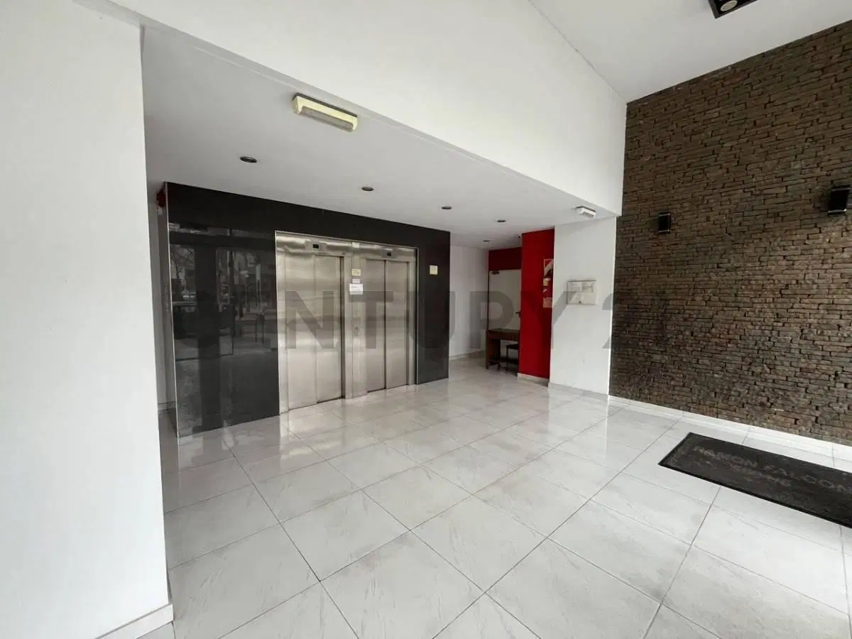 Departamento 2 ambientes con balcón al frente en alquiler – Villa Luro 2