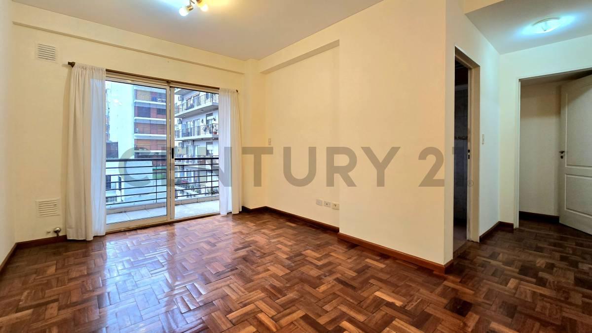 Foto de VENTA DEPARTAMENTO DOS AMBIENTES EN VILLA URQUIZA CON BALCON CORRIDO, imagen 3