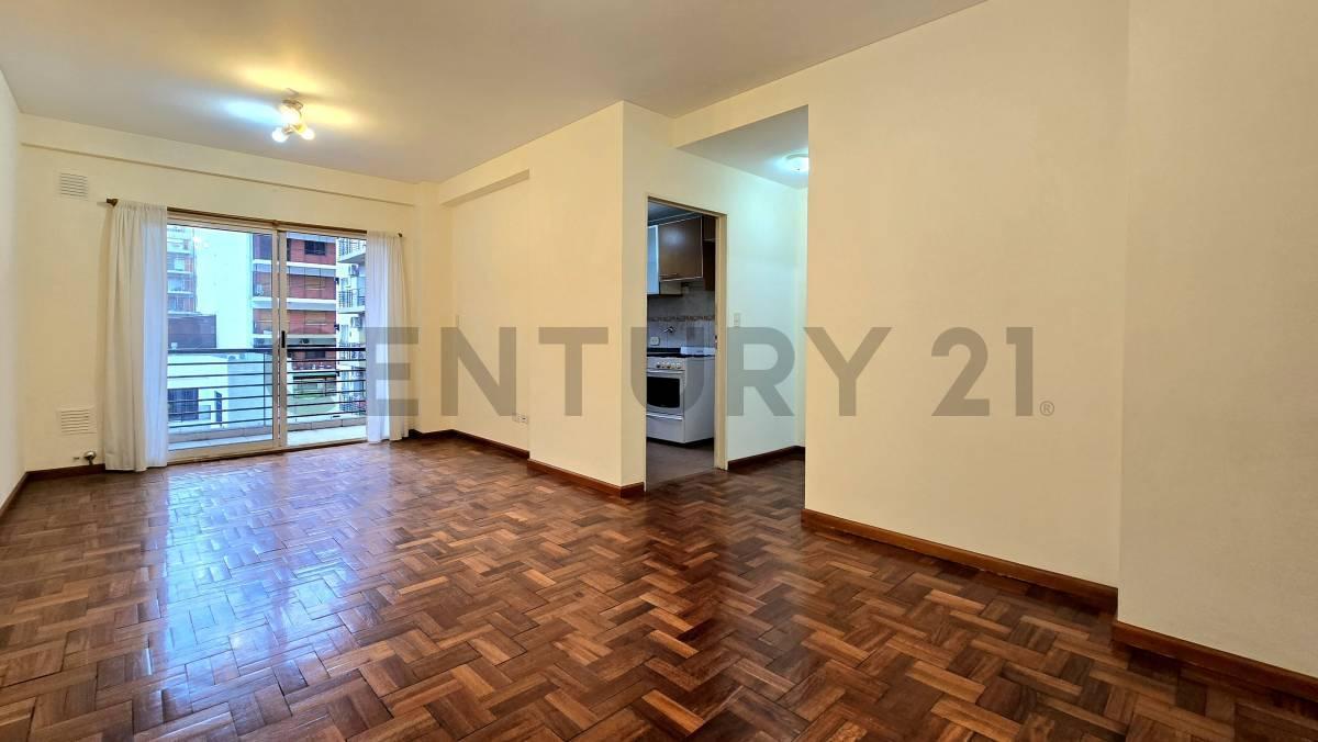 Foto de VENTA DEPARTAMENTO DOS AMBIENTES EN VILLA URQUIZA CON BALCON CORRIDO, imagen 1