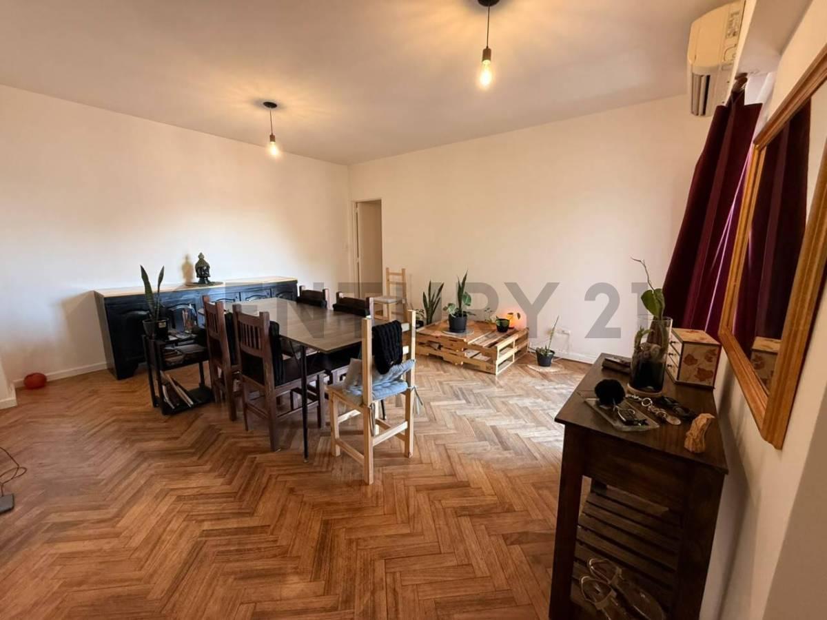Foto de DEPARTAMENTO 3 AMBIENTES CON BCON AL FRENTE MONTE CASTRO, imagen 4