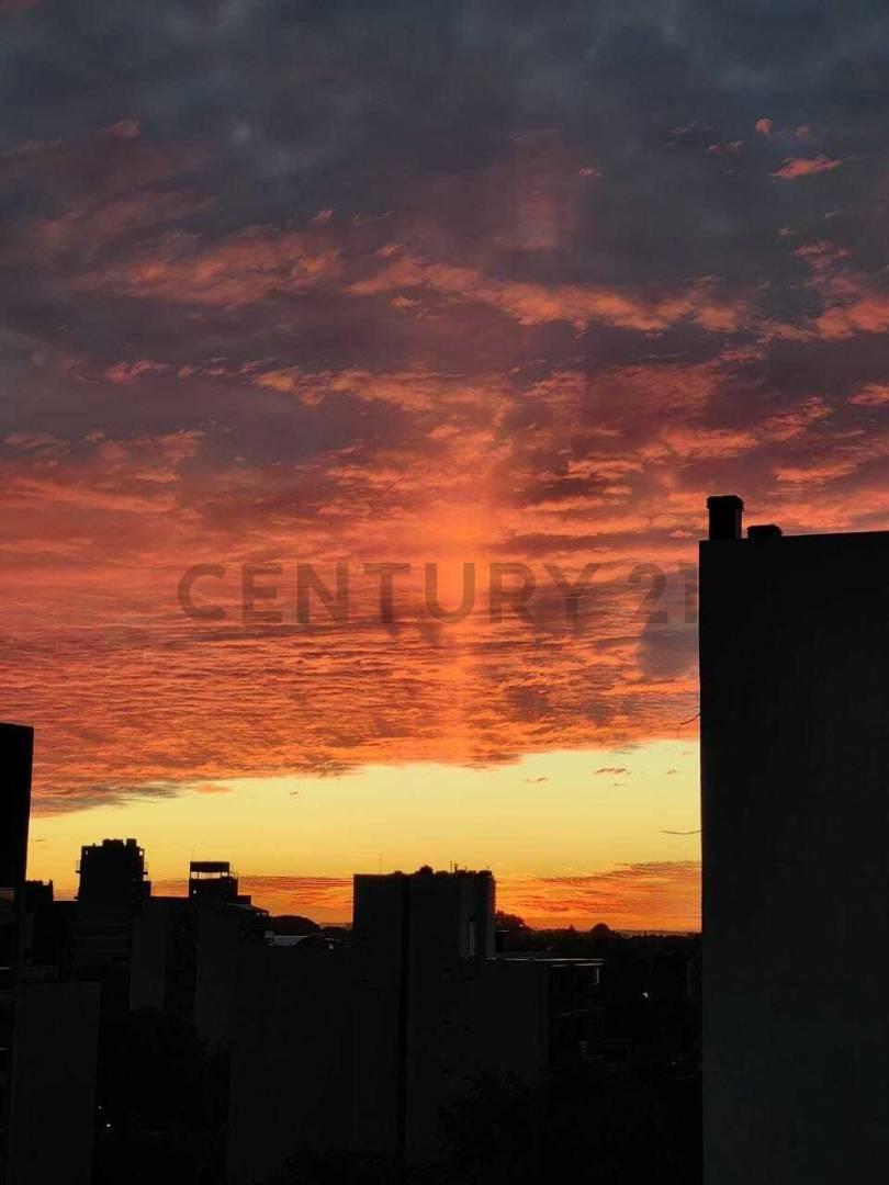 Foto de VENTA 2 AMBIENTES PISO 10 CON ESCRITORIO, BALCÓN Y VISTA ABIERTA-SAN, imagen 4