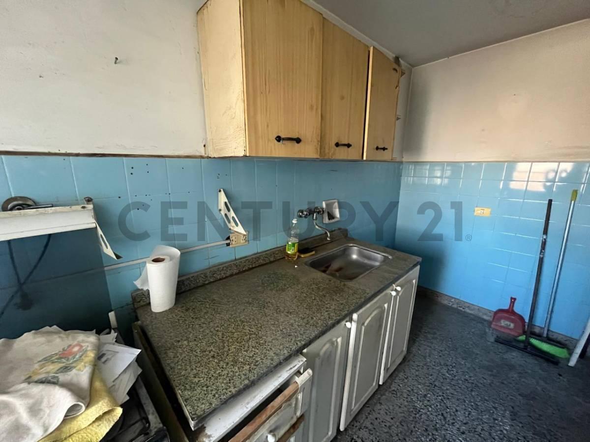 Foto de Departamento 2 ambientes con balcón en venta – Balvanera, imagen 3