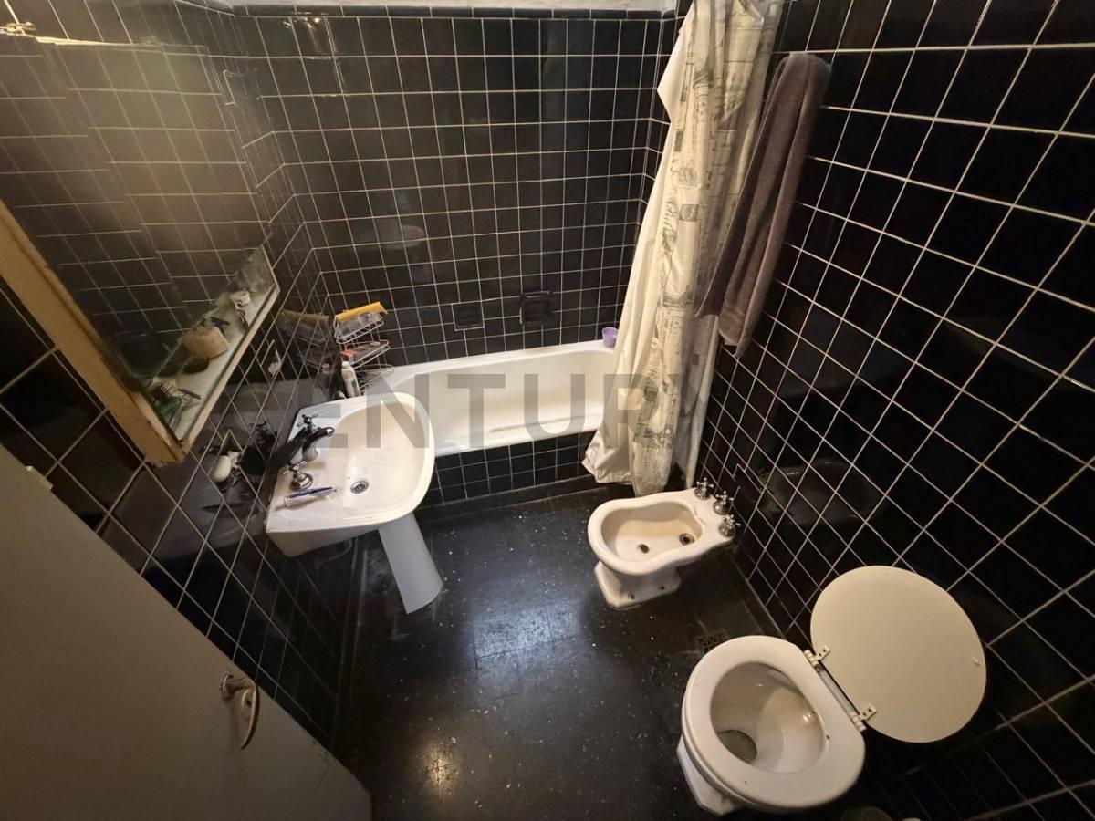Foto de VENTA CASA // TERRRENO EN VILLA PUEYRREDON, imagen 2