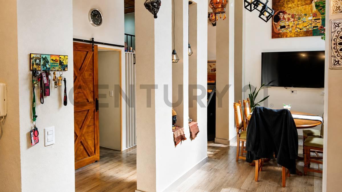 Foto de PH EN PATERNAL, 5 AMB 2 BAÑOS COMPLETOS, 1 EN SUITE, RECICLADO A NUEVO, imagen 1