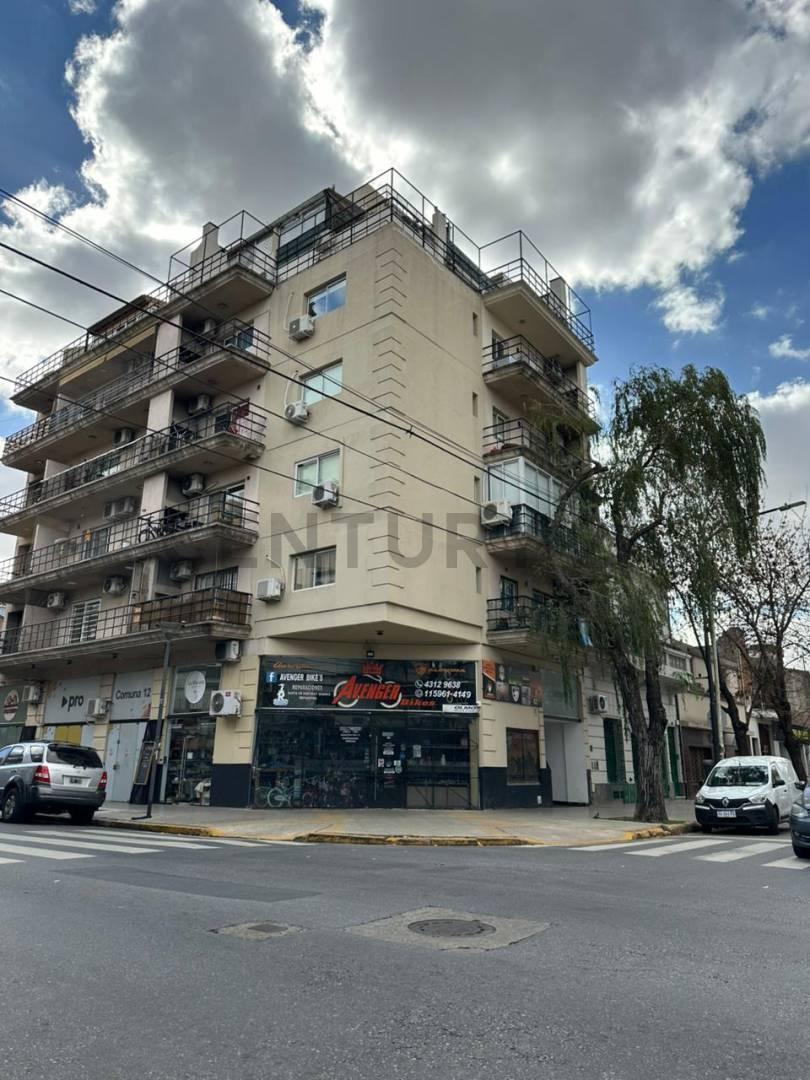 Foto de Venta excelente Local en Esquina Comercial – 105 m² – Villa Pueyrredón, imagen 1