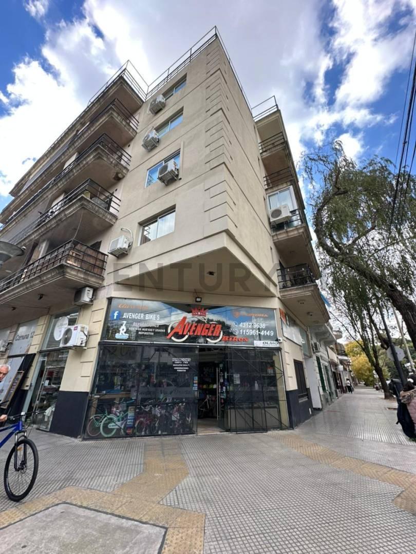 Foto de Venta excelente Local en Esquina Comercial – 105 m² – Villa Pueyrredón, imagen 3