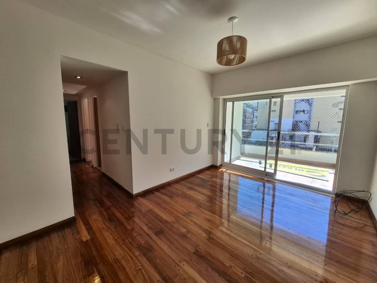 Foto de Excelente Semipiso 4 Amb al Frente con Balcón y Cochera Fija – Almagro, imagen 1