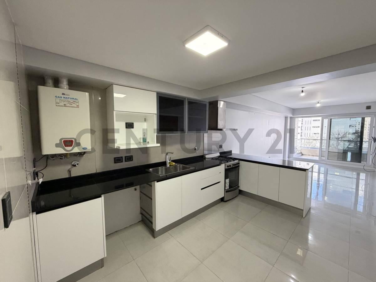 Foto de DEPARTAMENTO 2 AMBIENTES EN ALQUILER EN MONTE CASTRO EXCELENTE ESTADO, imagen 1