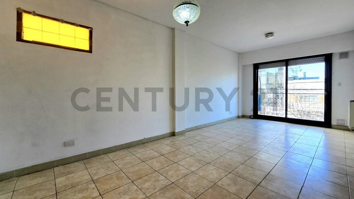Foto de Venta | Departamento de 3 ambientes con balcón al frente en Villa, imagen 4